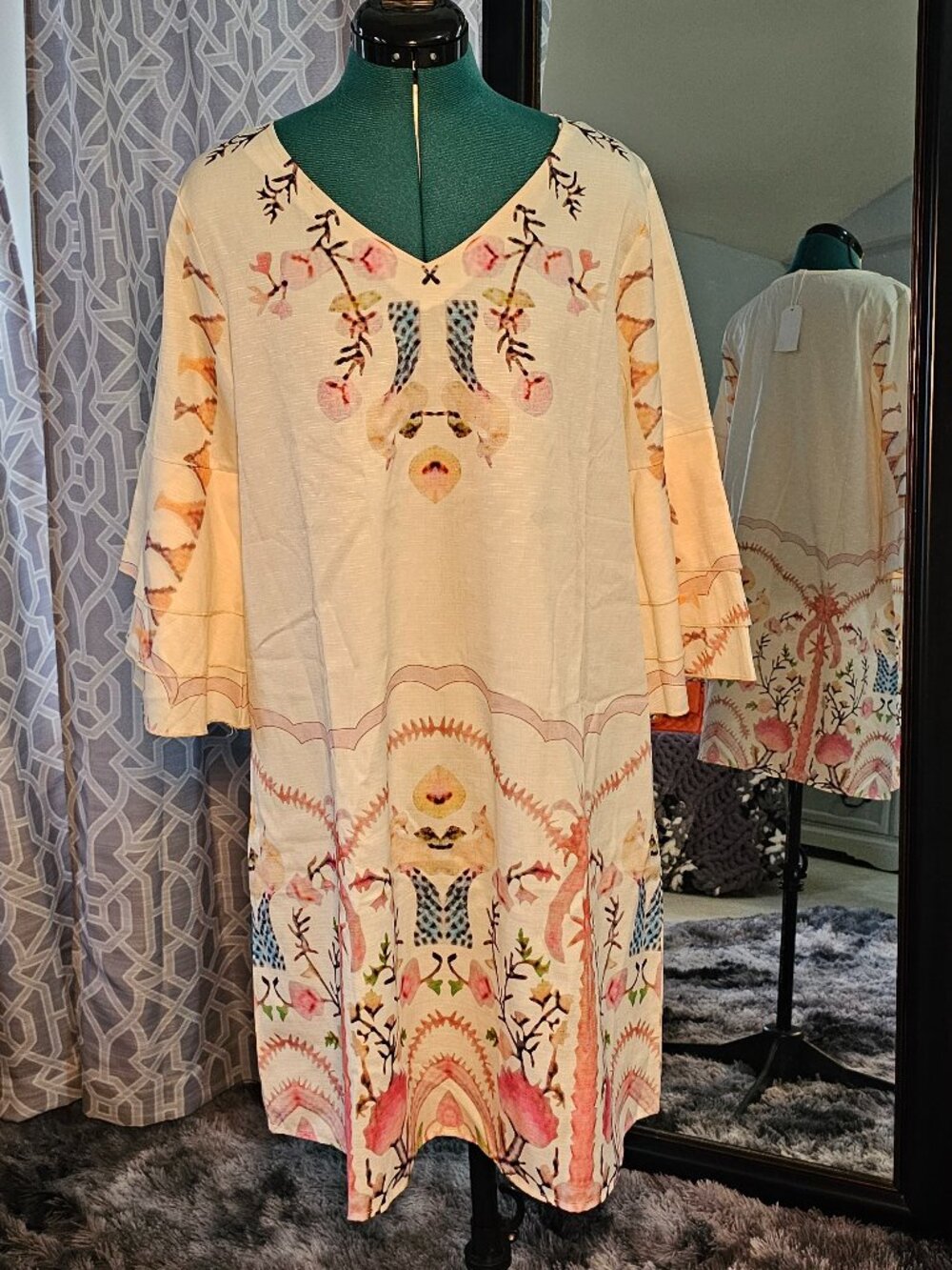 Made with Love Bohemian Floral Print Bell‑Sleeve Tunic Dress – Size L NWT